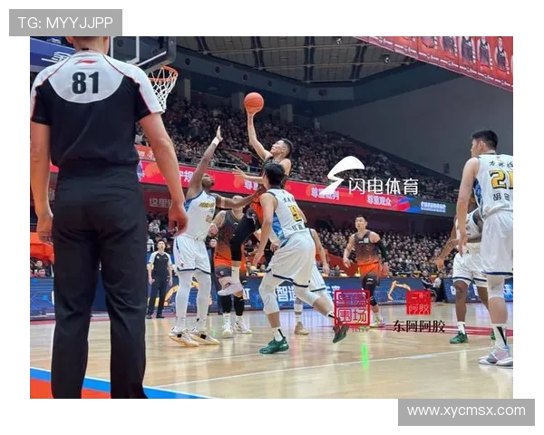CBA精彩对决山东高速迎战天津队全力争胜展现篮球魅力