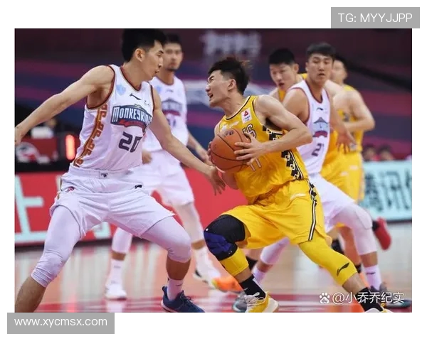 山西男篮与四川队激战正酣谁能在这场对决中笑到最后